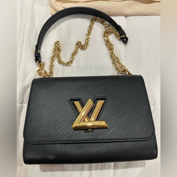 Louis Vuitton Twist Shoulder Bag MM Black Leather Epi - Picture 2 of 11
